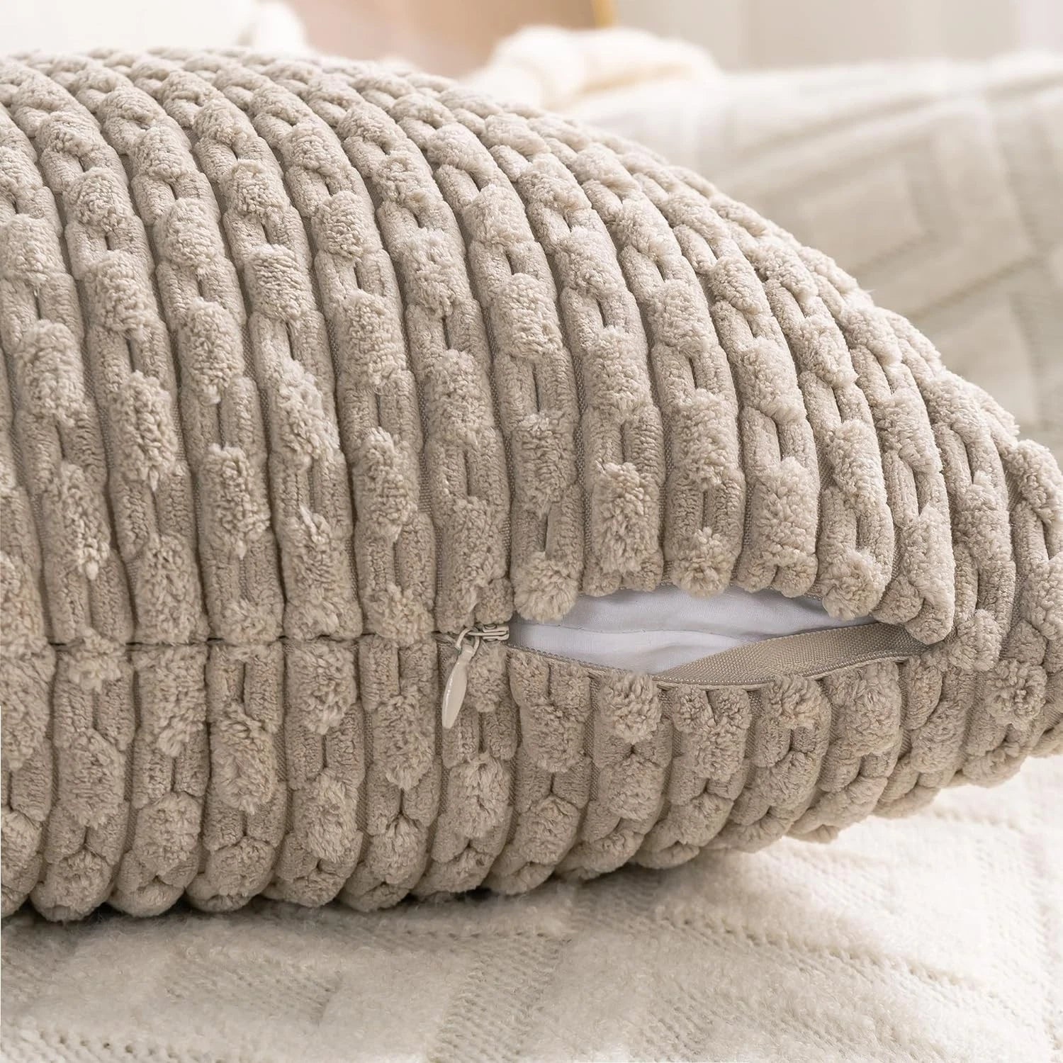 Set of 4 Neutral Decorative Throw Pillow 18" x (Pack 4),
